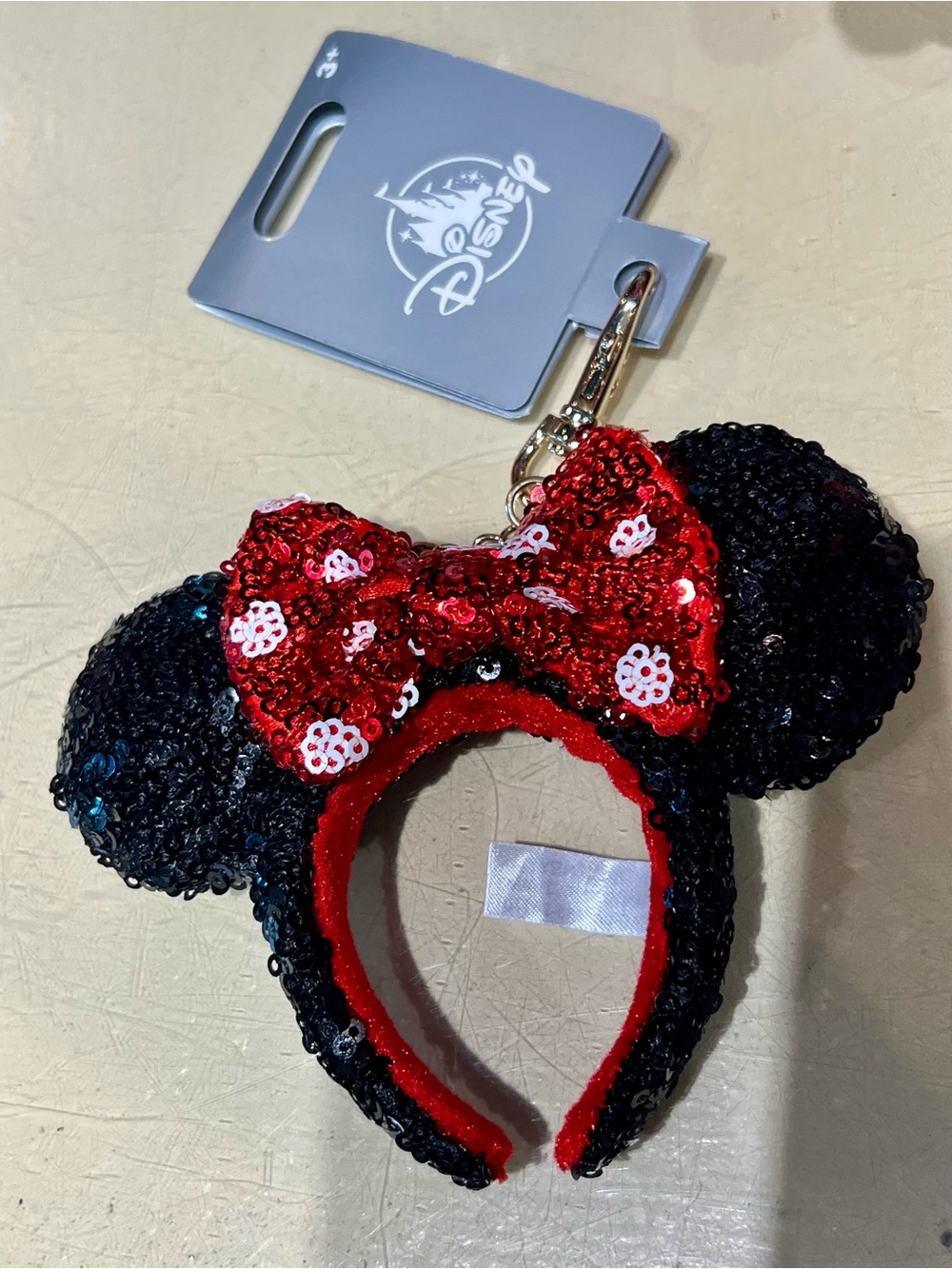 2026 Disney Parks Minnie Headband Ears Black Red Bag Clip Charm Keychain New